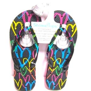 New Listing Flip Flops Women size 5/6